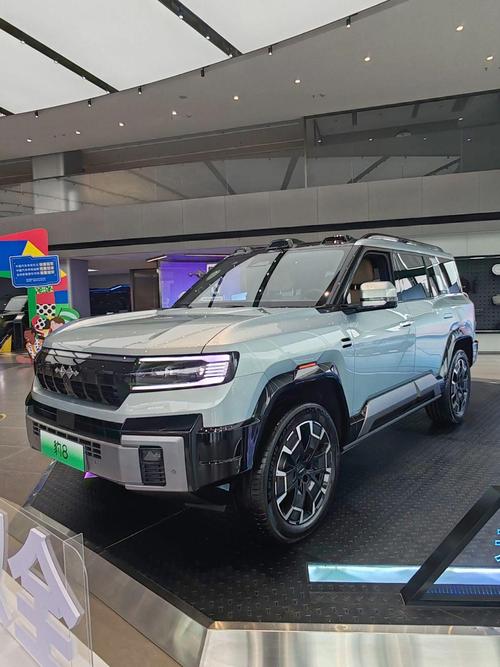 佛山320比亚迪方程豹硬派越野的爆款，英菲尼迪35周年与你共成长